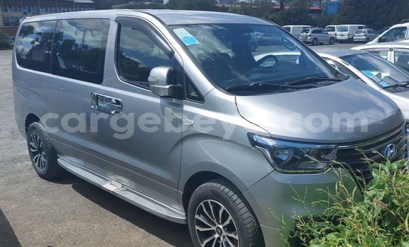 Acheter Occasion Voiture Hyundai Grand Starex Gris à Addis Ababa, Ethiopie Acheter Occasion Voiture Hyundai Grand Starex Gris à Addis Ababa, Ethiopie