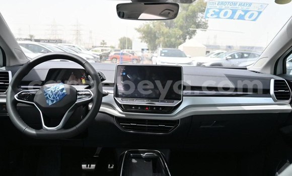 Acheter Neuf Voiture Volkswagen T-Roc Blanc à Addis Ababa, Ethiopie Acheter Neuf Voiture Volkswagen T-Roc Blanc à Addis Ababa, Ethiopie