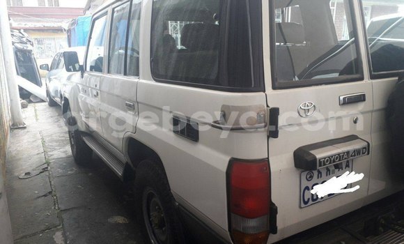 Acheter Occasion Voiture Toyota Mark II Blanc à Addis Ababa, Ethiopie Acheter Occasion Voiture Toyota Mark II Blanc à Addis Ababa, Ethiopie