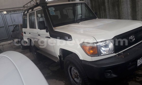 Acheter Occasion Voiture Toyota Mark II Blanc à Addis Ababa, Ethiopie Acheter Occasion Voiture Toyota Mark II Blanc à Addis Ababa, Ethiopie