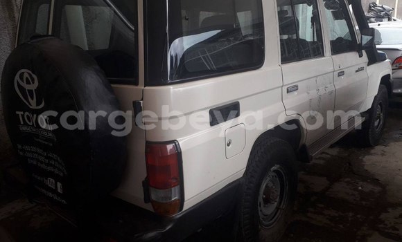 Acheter Occasion Voiture Toyota Mark II Blanc à Addis Ababa, Ethiopie Acheter Occasion Voiture Toyota Mark II Blanc à Addis Ababa, Ethiopie