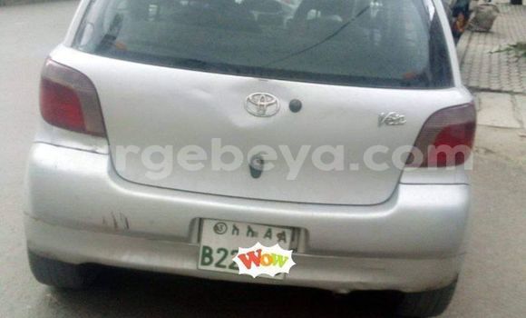 Acheter Occasion Voiture Toyota Vitz Gris à Addis Ababa, Ethiopie Acheter Occasion Voiture Toyota Vitz Gris à Addis Ababa, Ethiopie