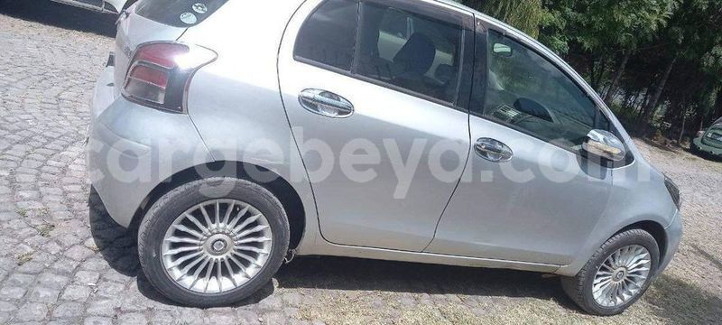 Big with watermark toyota yaris ethiopia addis ababa 10221