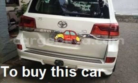 Buy Used Toyota Land Cruiser White Car in Addis–Ababa in Ethiopia