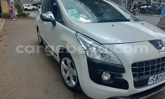 Buy Used Peugeot 3008 White Car in Addis–Ababa in Ethiopia