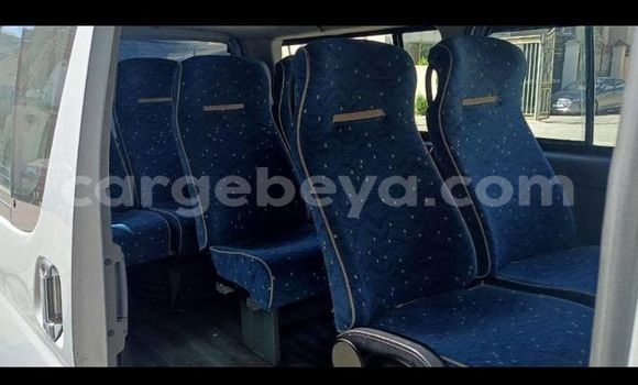 ይግዙ ያገለገለ Toyota Hiace ብር መኪና በ አዲስ አበባ በ ኢትዮጵያ ይግዙ ያገለገለ Toyota Hiace ብር መኪና በ አዲስ አበባ በ ኢትዮጵያ