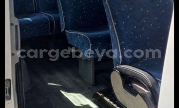 ይግዙ ያገለገለ Toyota Hiace ብር መኪና በ አዲስ አበባ በ ኢትዮጵያ ይግዙ ያገለገለ Toyota Hiace ብር መኪና በ አዲስ አበባ በ ኢትዮጵያ