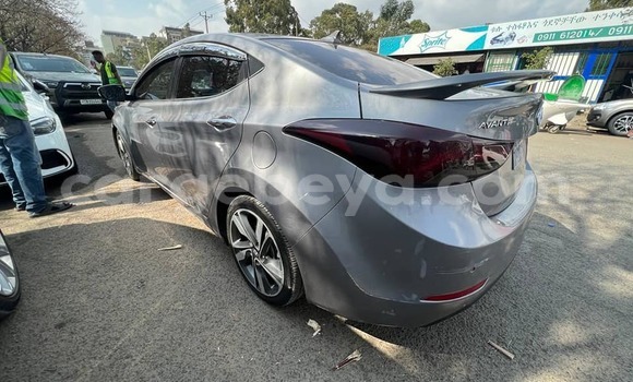 ይግዙ ያገለገለ Hyundai Avante ብር መኪና በ አዲስ አበባ በ ኢትዮጵያ ይግዙ ያገለገለ Hyundai Avante ብር መኪና በ አዲስ አበባ በ ኢትዮጵያ