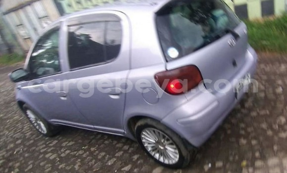 ይግዙ ያገለገለ Toyota Yaris ሰማያዊ መኪና በ አዲስ አበባ በ ኢትዮጵያ ይግዙ ያገለገለ Toyota Yaris ሰማያዊ መኪና በ አዲስ አበባ በ ኢትዮጵያ