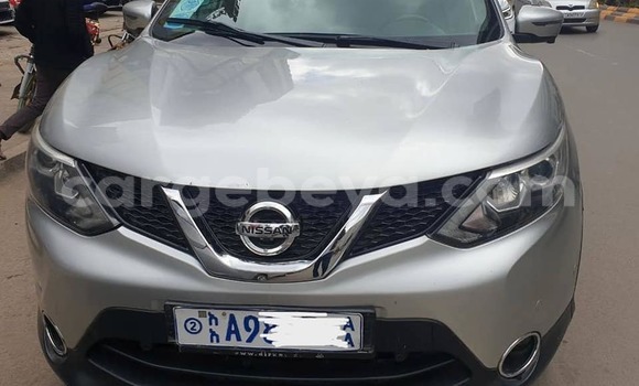ይግዙ ያገለገለ Nissan Qashqai ብር መኪና በ አዲስ አበባ በ ኢትዮጵያ ይግዙ ያገለገለ Nissan Qashqai ብር መኪና በ አዲስ አበባ በ ኢትዮጵያ