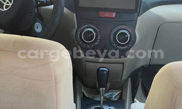 Acheter Occasion Voiture Toyota Avanza Beige à Addis Ababa, Ethiopie Acheter Occasion Voiture Toyota Avanza Beige à Addis Ababa, Ethiopie