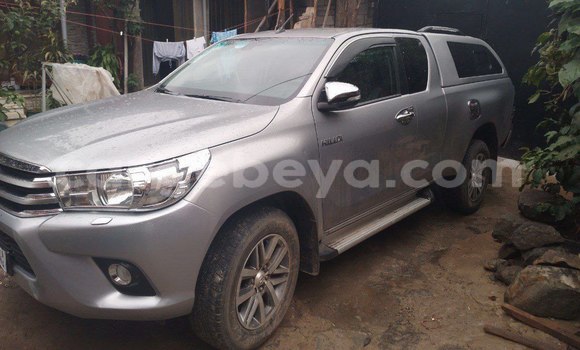 ይግዙ ያገለገለ Toyota Hiluxe Revo Beige መኪና በ አዲስ አበባ በ ኢትዮጵያ ይግዙ ያገለገለ Toyota Hiluxe Revo Beige መኪና በ አዲስ አበባ በ ኢትዮጵያ
