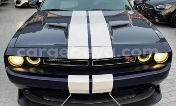 ይግዙ ያገለገለ Dodge Challenger ጥቁር መኪና በ አዲስ አበባ በ ኢትዮጵያ