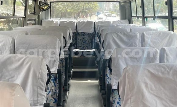 Acheter Occasion Voiture Isuzu Stylus Blanc à Addis Ababa, Ethiopie Acheter Occasion Voiture Isuzu Stylus Blanc à Addis Ababa, Ethiopie