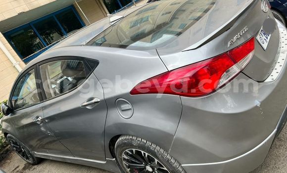 ይግዙ ያገለገለ Hyundai Avante Beige መኪና በ አዲስ አበባ በ ኢትዮጵያ