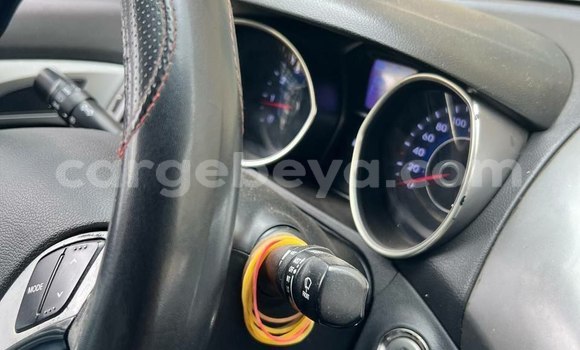 Acheter Occasion Voiture Hyundai Avante Beige à Addis Ababa, Ethiopie Acheter Occasion Voiture Hyundai Avante Beige à Addis Ababa, Ethiopie