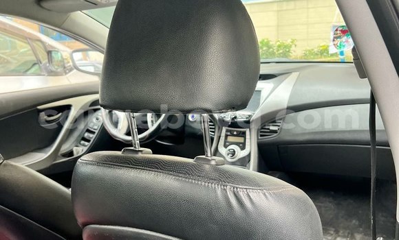 Acheter Occasion Voiture Hyundai Avante Beige à Addis Ababa, Ethiopie Acheter Occasion Voiture Hyundai Avante Beige à Addis Ababa, Ethiopie