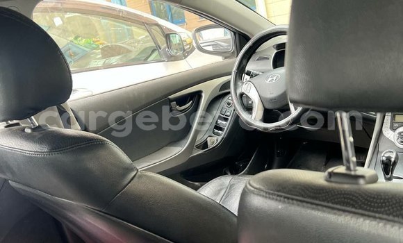 Acheter Occasion Voiture Hyundai Avante Beige à Addis Ababa, Ethiopie Acheter Occasion Voiture Hyundai Avante Beige à Addis Ababa, Ethiopie