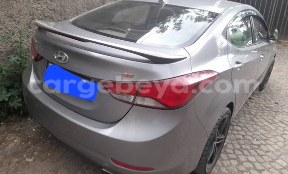 Acheter Occasion Voiture Hyundai Avante Beige à Addis Ababa, Ethiopie Acheter Occasion Voiture Hyundai Avante Beige à Addis Ababa, Ethiopie