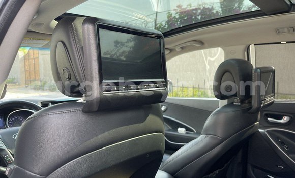 Acheter Occasion Voiture Hyundai Santa Fe Gris à Addis Ababa, Ethiopie Acheter Occasion Voiture Hyundai Santa Fe Gris à Addis Ababa, Ethiopie