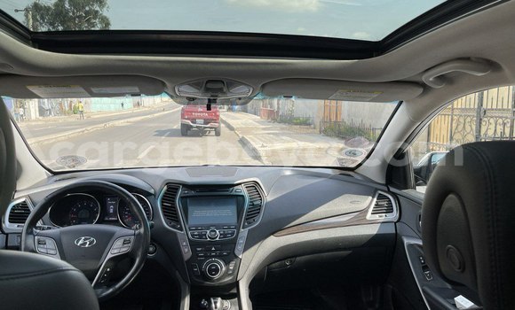 Acheter Occasion Voiture Hyundai Santa Fe Gris à Addis Ababa, Ethiopie Acheter Occasion Voiture Hyundai Santa Fe Gris à Addis Ababa, Ethiopie