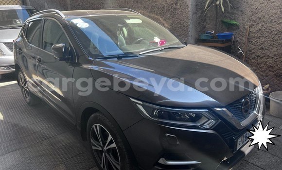 ይግዙ ያገለገለ Nissan Qashqai Beige መኪና በ አዲስ አበባ በ ኢትዮጵያ