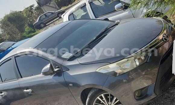 Acheter Occasion Voiture Toyota Yaris Beige à Addis Ababa, Ethiopie Acheter Occasion Voiture Toyota Yaris Beige à Addis Ababa, Ethiopie