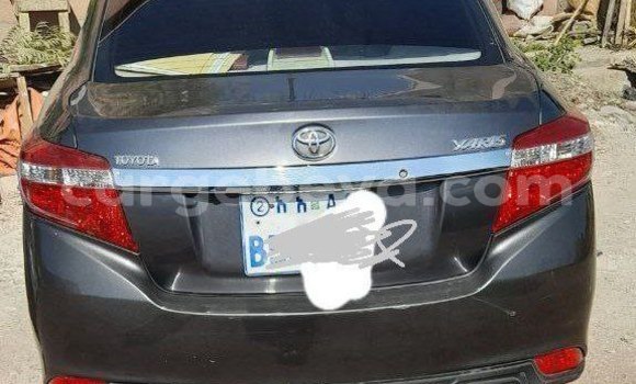 Acheter Occasion Voiture Toyota Yaris Beige à Addis Ababa, Ethiopie Acheter Occasion Voiture Toyota Yaris Beige à Addis Ababa, Ethiopie