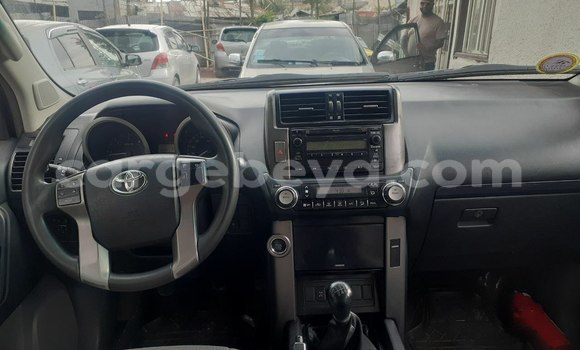 Acheter Occasion Voiture Toyota Land Cruiser Prado Gris à Addis Ababa, Ethiopie Acheter Occasion Voiture Toyota Land Cruiser Prado Gris à Addis Ababa, Ethiopie