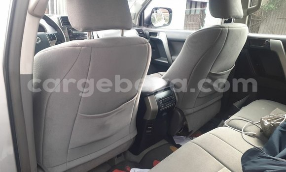Acheter Occasion Voiture Toyota Land Cruiser Prado Gris à Addis Ababa, Ethiopie Acheter Occasion Voiture Toyota Land Cruiser Prado Gris à Addis Ababa, Ethiopie