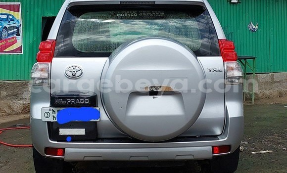 Acheter Occasion Voiture Toyota Land Cruiser Prado Gris à Addis Ababa, Ethiopie Acheter Occasion Voiture Toyota Land Cruiser Prado Gris à Addis Ababa, Ethiopie