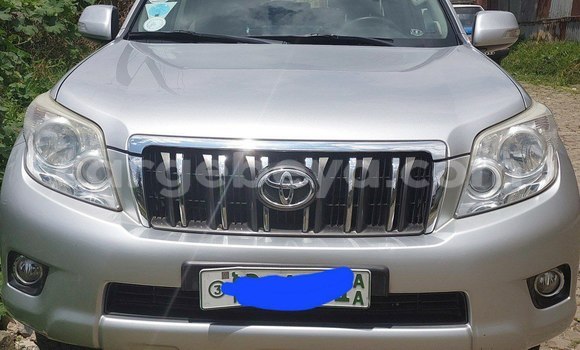 Acheter Occasion Voiture Toyota Land Cruiser Prado Gris à Addis Ababa, Ethiopie Acheter Occasion Voiture Toyota Land Cruiser Prado Gris à Addis Ababa, Ethiopie