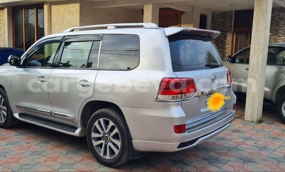 Acheter Occasion Voiture Toyota Land Cruiser Gris à Addis Ababa, Ethiopie Acheter Occasion Voiture Toyota Land Cruiser Gris à Addis Ababa, Ethiopie