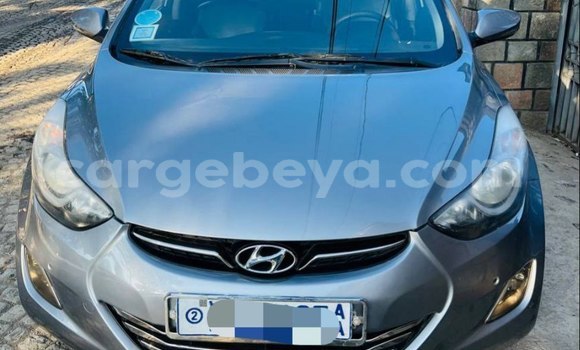 ይግዙ ያገለገለ Hyundai Avante Beige መኪና በ አዲስ አበባ በ ኢትዮጵያ
