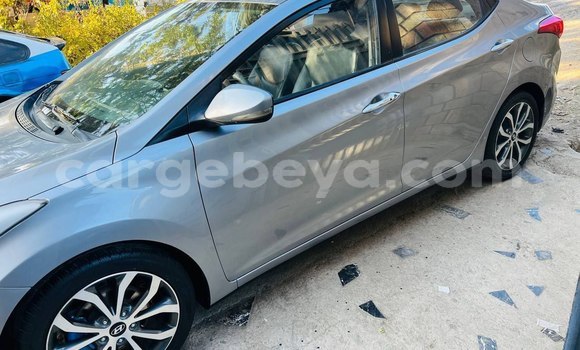 ይግዙ ያገለገለ Hyundai Avante Beige መኪና በ አዲስ አበባ በ ኢትዮጵያ ይግዙ ያገለገለ Hyundai Avante Beige መኪና በ አዲስ አበባ በ ኢትዮጵያ