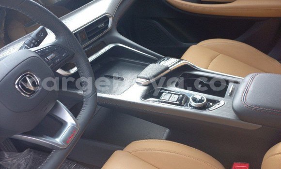 Acheter Neuf Voiture ChangFeng SUV (CS6) Blanc à Addis Ababa, Ethiopie Acheter Neuf Voiture ChangFeng SUV (CS6) Blanc à Addis Ababa, Ethiopie