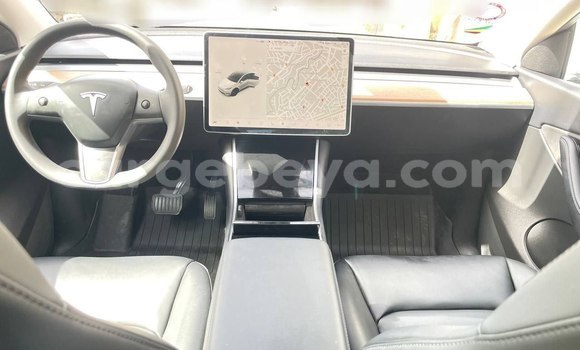 Acheter Occasion Voiture Tesla Model X Blanc à Addis Ababa, Ethiopie Acheter Occasion Voiture Tesla Model X Blanc à Addis Ababa, Ethiopie