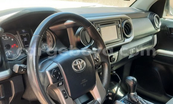 Acheter Occasion Voiture Toyota Tacoma Blanc à Addis Ababa, Ethiopie Acheter Occasion Voiture Toyota Tacoma Blanc à Addis Ababa, Ethiopie