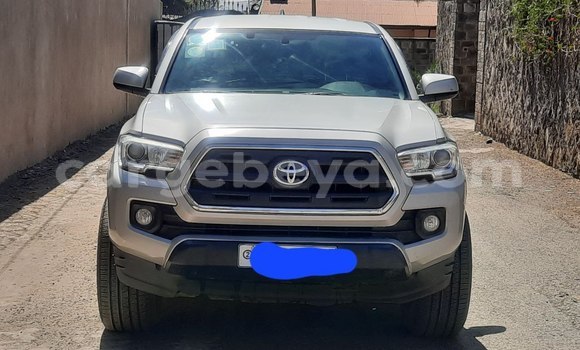 Acheter Occasion Voiture Toyota Tacoma Blanc à Addis Ababa, Ethiopie Acheter Occasion Voiture Toyota Tacoma Blanc à Addis Ababa, Ethiopie