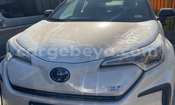 Buy New Toyota C-HR White Car in Addis–Ababa in Ethiopia