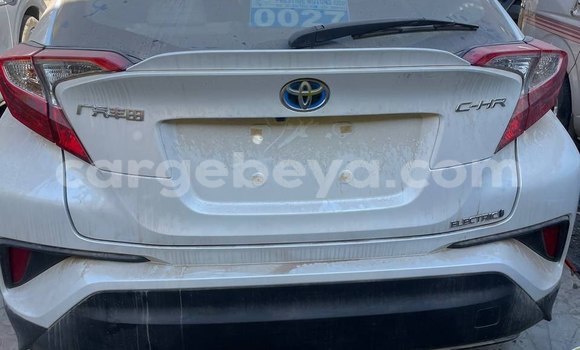 Acheter Neuf Voiture Toyota C-HR Blanc à Addis Ababa, Ethiopie Acheter Neuf Voiture Toyota C-HR Blanc à Addis Ababa, Ethiopie