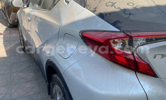 Acheter Neuf Voiture Toyota C-HR Blanc à Addis Ababa, Ethiopie Acheter Neuf Voiture Toyota C-HR Blanc à Addis Ababa, Ethiopie