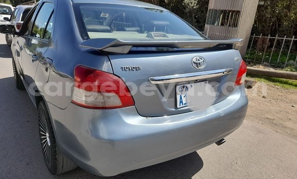 Acheter Occasion Voiture Toyota Yaris Beige à Addis Ababa, Ethiopie Acheter Occasion Voiture Toyota Yaris Beige à Addis Ababa, Ethiopie