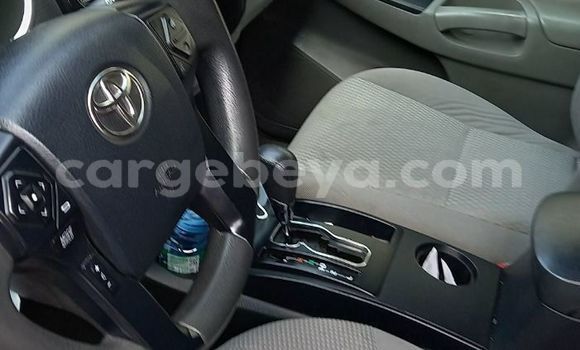 Acheter Occasion Voiture Toyota Tacoma Beige à Addis Ababa, Ethiopie Acheter Occasion Voiture Toyota Tacoma Beige à Addis Ababa, Ethiopie