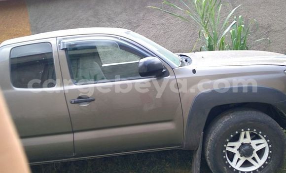 Acheter Occasion Voiture Toyota Tacoma Beige à Addis Ababa, Ethiopie Acheter Occasion Voiture Toyota Tacoma Beige à Addis Ababa, Ethiopie
