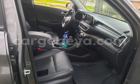 Acheter Occasion Voiture Hyundai Tucson Beige à Addis Ababa, Ethiopie Acheter Occasion Voiture Hyundai Tucson Beige à Addis Ababa, Ethiopie