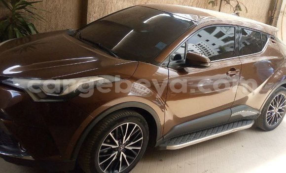 Acheter Occasion Voiture Toyota C-HR Marron à Addis Ababa, Ethiopie Acheter Occasion Voiture Toyota C-HR Marron à Addis Ababa, Ethiopie