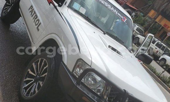 Acheter Occasion Voiture Nissan Patrol Blanc à Addis Ababa, Ethiopie Acheter Occasion Voiture Nissan Patrol Blanc à Addis Ababa, Ethiopie