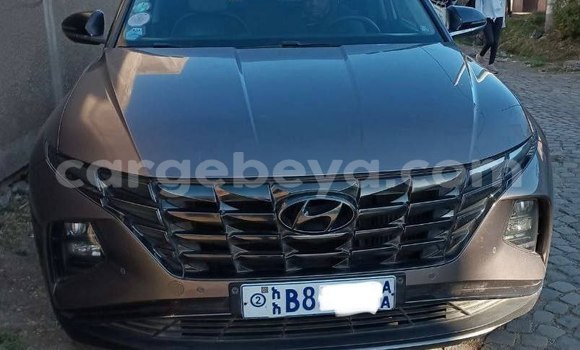 Acheter Occasion Voiture Hyundai Tucson Beige à Addis Ababa, Ethiopie Acheter Occasion Voiture Hyundai Tucson Beige à Addis Ababa, Ethiopie