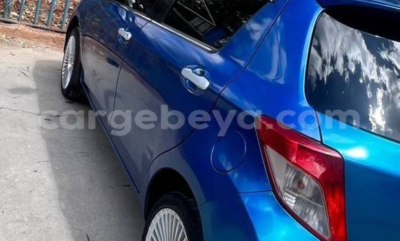 Acheter Occasion Voiture Toyota Yaris Bleu à Addis Ababa, Ethiopie Acheter Occasion Voiture Toyota Yaris Bleu à Addis Ababa, Ethiopie